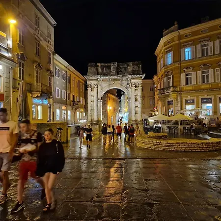 Nova Pula